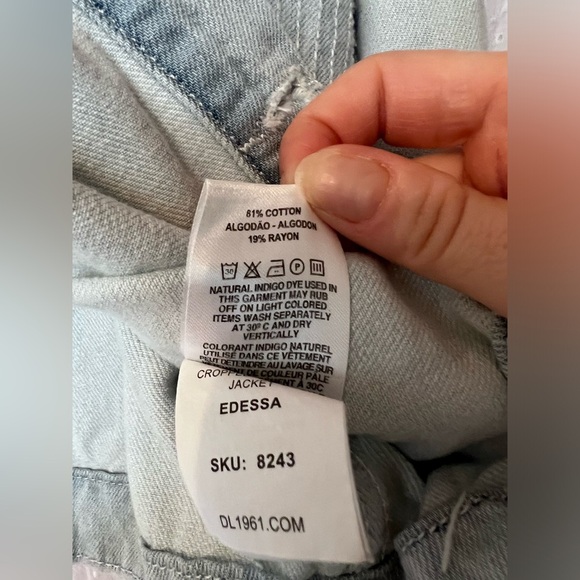 DL1961 Lightwash Cropped Oversize Denim Jacket - the Taryn Jacket in Edessa - Picture 6 of 7